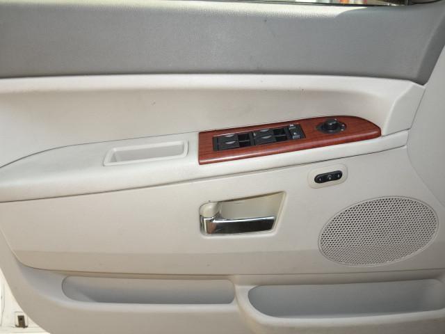 2005 jeep grand cherokee deals door panel