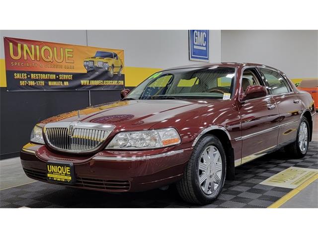 2004 Lincoln Town Car (CC-1586481) for sale in Mankato, Minnesota