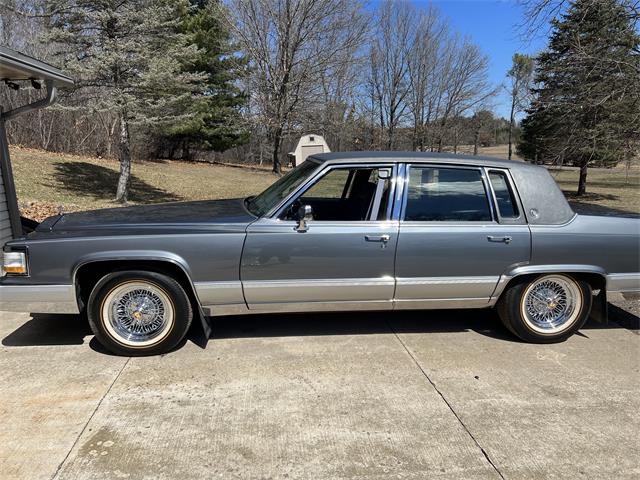 1991 Cadillac Brougham (CC-1591420) for sale in Poynette, Wisconsin
