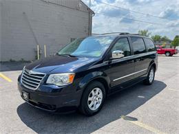 2010 Chrysler Town & Country (CC-1613178) for sale in Hilton, New York