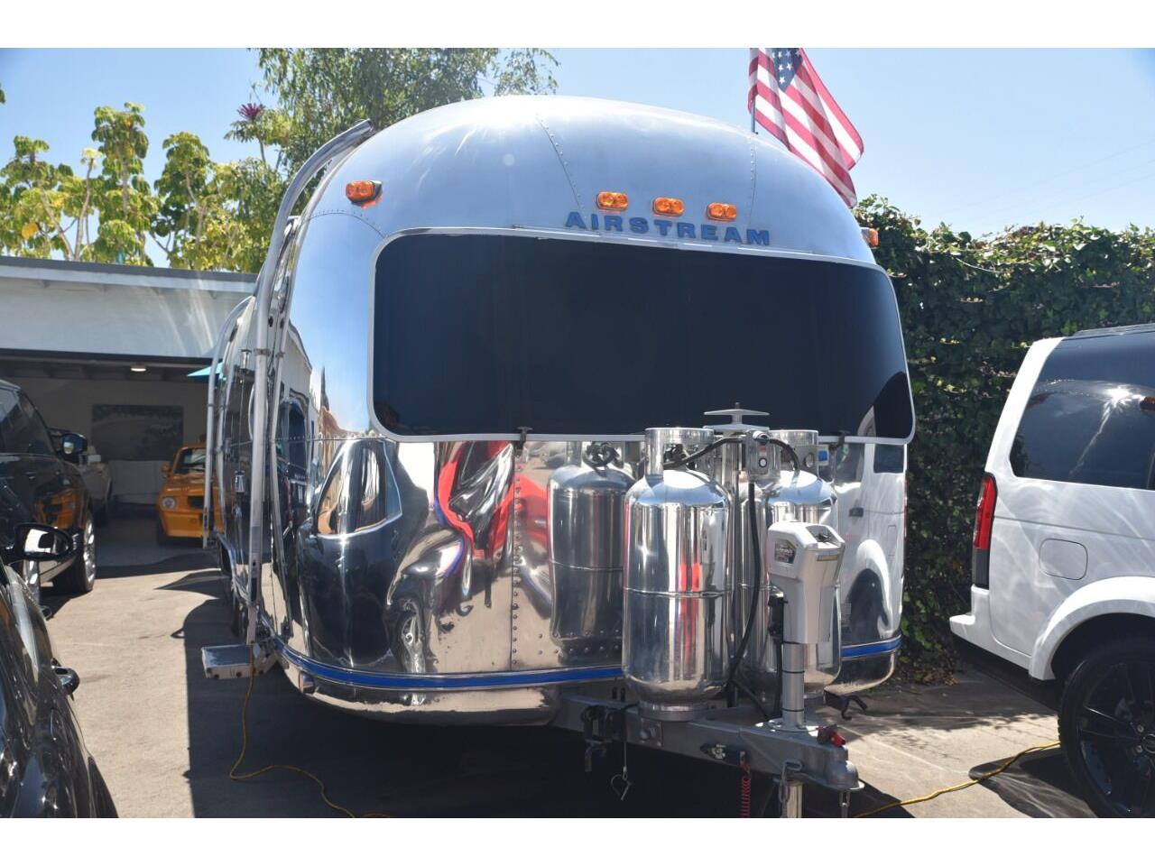 1974 airstream land yacht