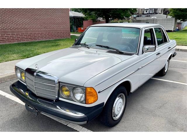 1982 Mercedes-Benz 240 (CC-1629504) for sale in Lake Hiawatha, New Jersey