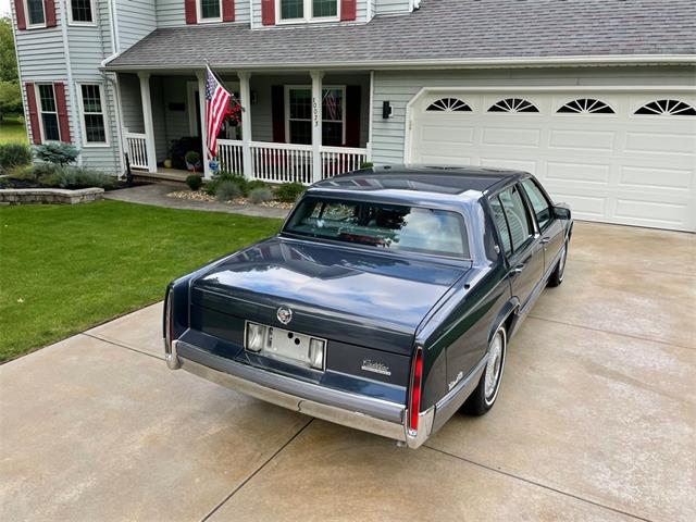 1990 Cadillac Sedan DeVille (CC-1638956) for sale in North Royalton, Ohio