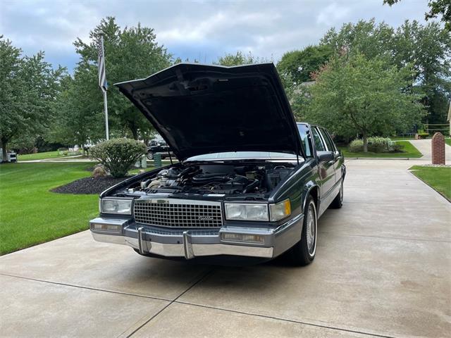 1990 Cadillac Sedan DeVille (CC-1638956) for sale in North Royalton, Ohio