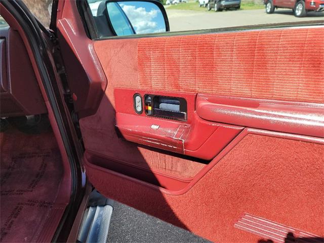 1993 Chevrolet Suburban (CC-1641429) for sale in Spirit Lake, Iowa