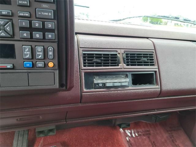 1993 Chevrolet Suburban (CC-1641429) for sale in Spirit Lake, Iowa