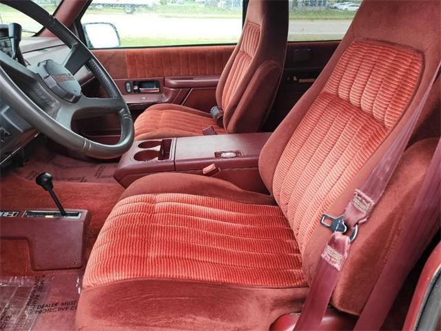 1993 Chevrolet Suburban (CC-1641429) for sale in Spirit Lake, Iowa