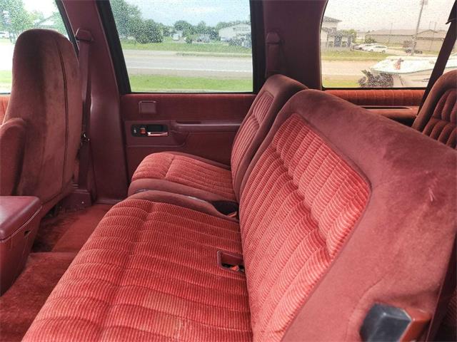 1993 Chevrolet Suburban (CC-1641429) for sale in Spirit Lake, Iowa