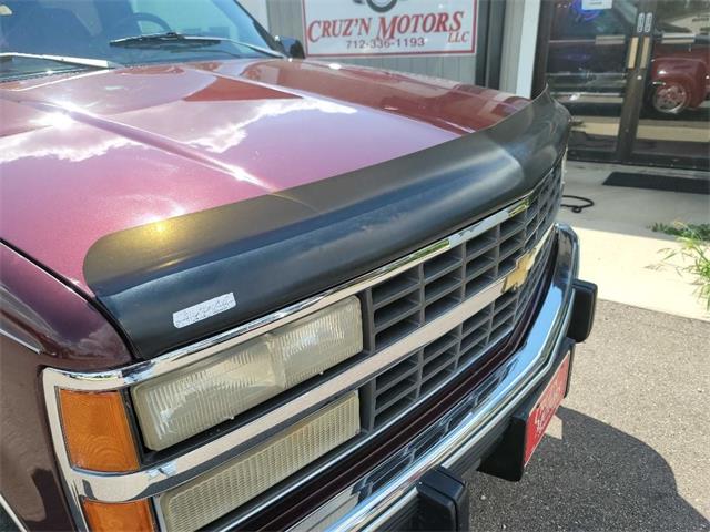 1993 Chevrolet Suburban (CC-1641429) for sale in Spirit Lake, Iowa