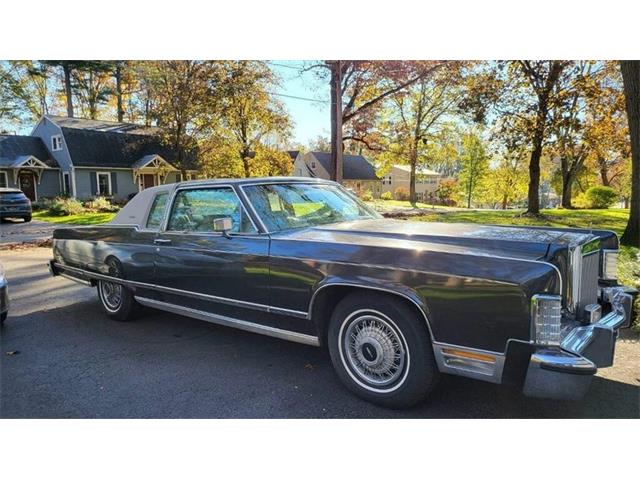 1977 Lincoln Town Car (CC-1642496) for sale in Saratoga Springs, New York