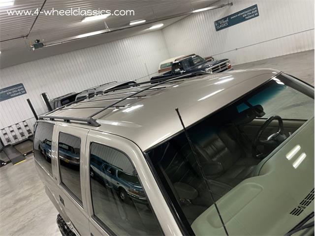 1999 Chevrolet Suburban (CC-1655455) for sale in Holland , Michigan