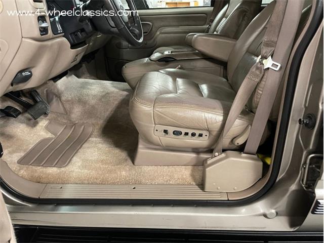 1999 Chevrolet Suburban (CC-1655455) for sale in Holland , Michigan
