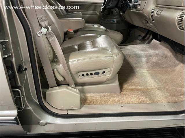 1999 Chevrolet Suburban (CC-1655455) for sale in Holland , Michigan