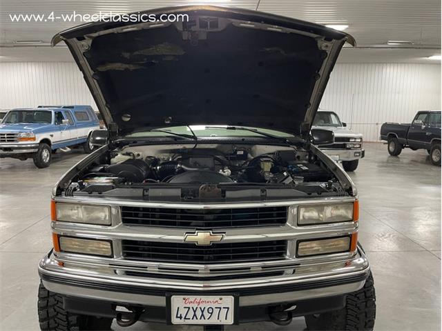 1999 Chevrolet Suburban (CC-1655455) for sale in Holland , Michigan