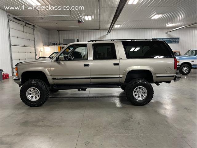 1999 Chevrolet Suburban (CC-1655455) for sale in Holland , Michigan
