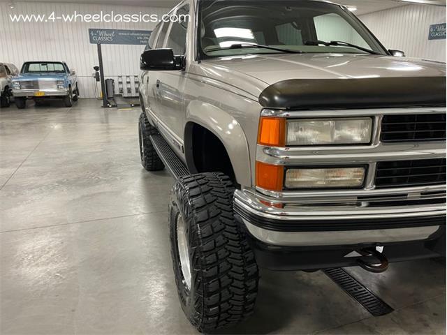 1999 Chevrolet Suburban (CC-1655455) for sale in Holland , Michigan
