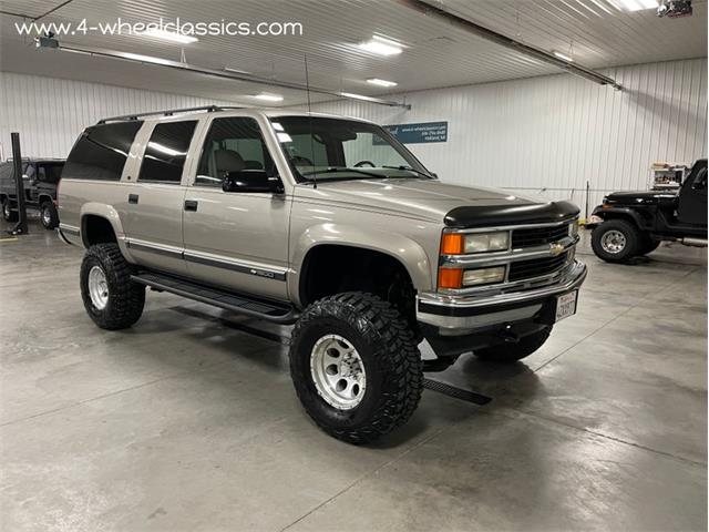1999 Chevrolet Suburban (CC-1655455) for sale in Holland , Michigan
