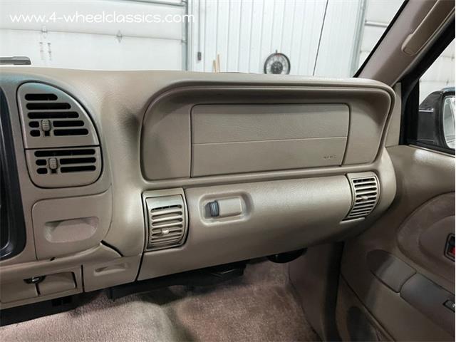 1999 Chevrolet Suburban (CC-1655455) for sale in Holland , Michigan