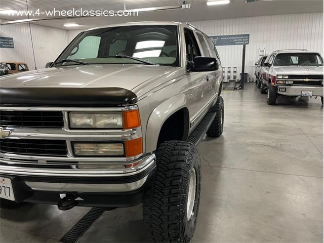 1999 Chevrolet Suburban (CC-1655455) for sale in Holland , Michigan