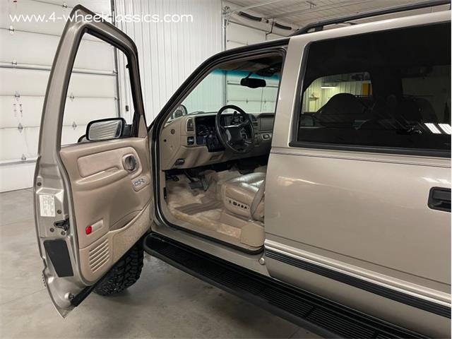 1999 Chevrolet Suburban (CC-1655455) for sale in Holland , Michigan