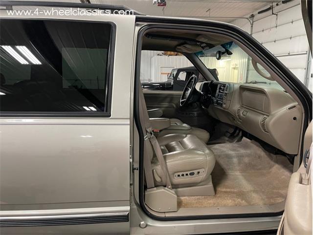 1999 Chevrolet Suburban (CC-1655455) for sale in Holland , Michigan
