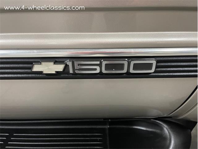 1999 Chevrolet Suburban (CC-1655455) for sale in Holland , Michigan