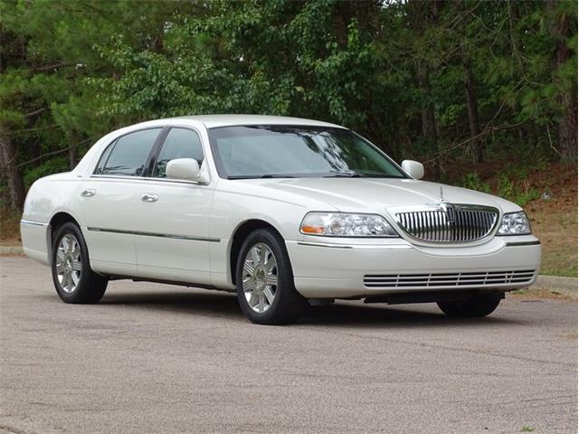 2004 Lincoln Town Car (CC-1657818) for sale in Youngville, North Carolina