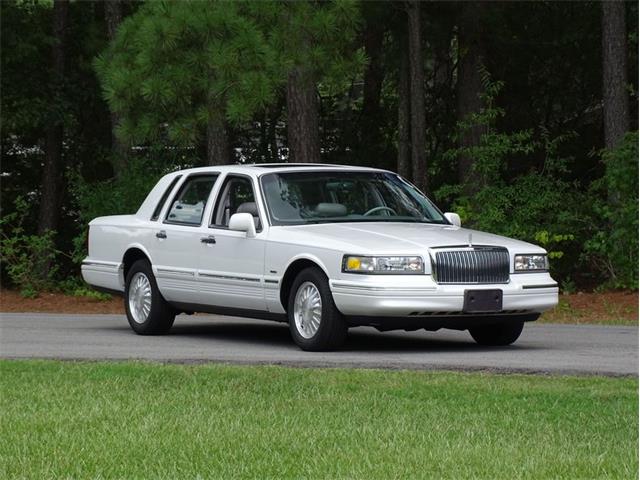 1995 Lincoln Town Car (CC-1657879) for sale in Youngville, North Carolina