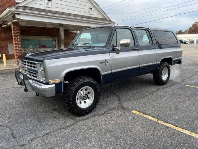 1988 Chevrolet Suburban (CC-1657975) for sale in Greensboro, North Carolina