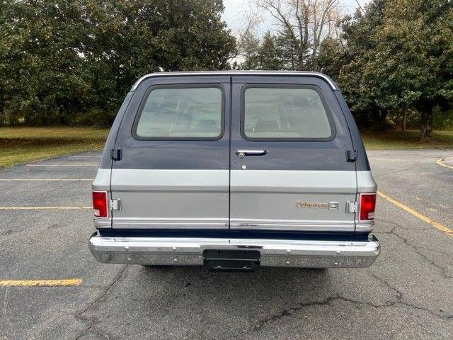 1988 Chevrolet Suburban (CC-1657975) for sale in Greensboro, North Carolina