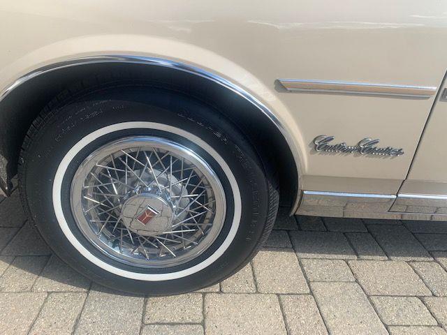 1982 Oldsmobile Custom Cruiser (CC-1660257) for sale in Hobart, Indiana