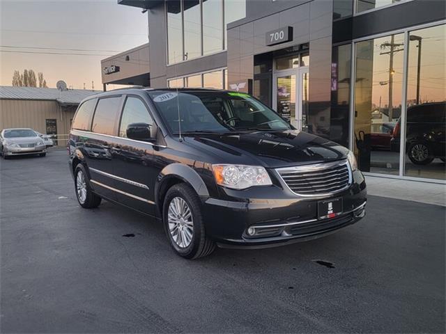 2015 Chrysler Town & Country (CC-1663539) for sale in Bellingham, Washington