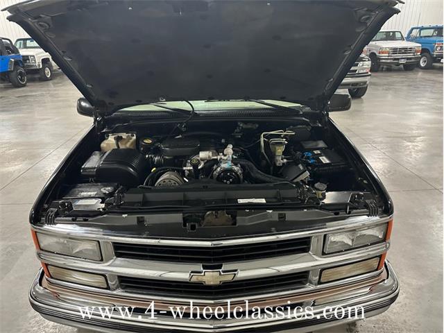 1997 Chevrolet Suburban (CC-1664623) for sale in Holland , Michigan