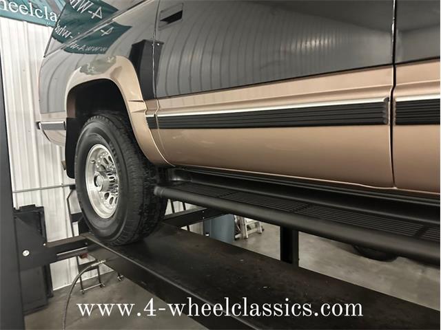 1997 Chevrolet Suburban (CC-1664623) for sale in Holland , Michigan