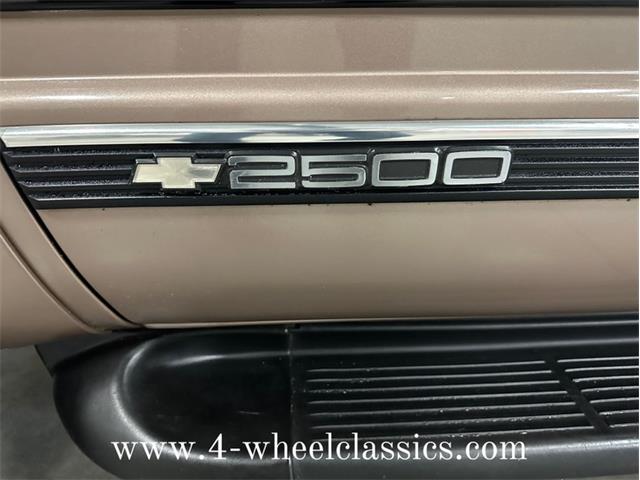 1997 Chevrolet Suburban (CC-1664623) for sale in Holland , Michigan