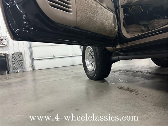 1997 Chevrolet Suburban (CC-1664623) for sale in Holland , Michigan