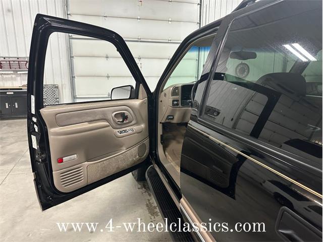 1997 Chevrolet Suburban (CC-1664623) for sale in Holland , Michigan