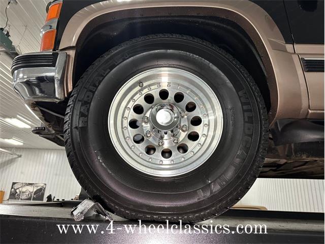 1997 Chevrolet Suburban (CC-1664623) for sale in Holland , Michigan