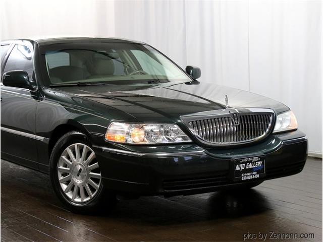 2003 Lincoln Town Car (CC-1670488) for sale in Addison, Illinois