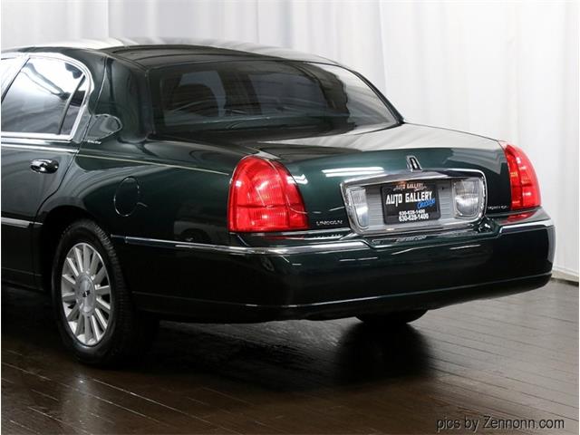 2003 Lincoln Town Car (CC-1670488) for sale in Addison, Illinois