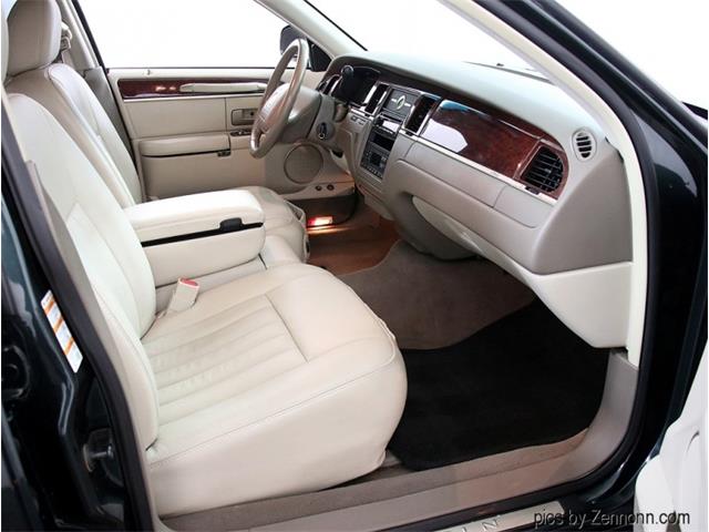 2003 Lincoln Town Car (CC-1670488) for sale in Addison, Illinois