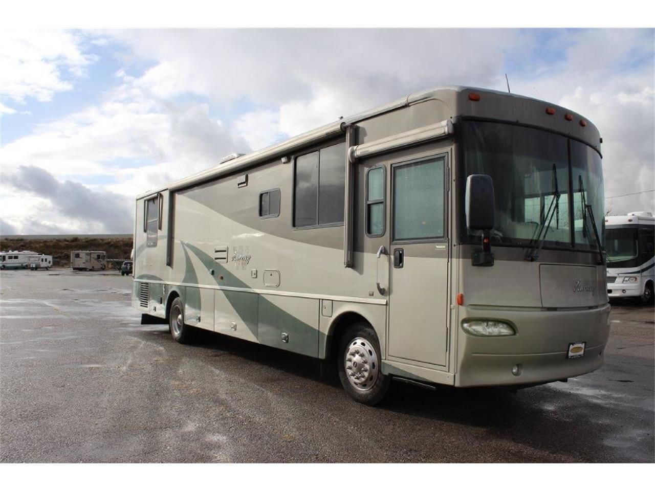 2005 Winnebago Recreational Vehicle for Sale CC1677173
