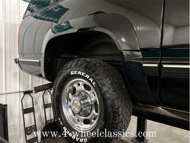 1999 Chevrolet Suburban (CC-1682152) for sale in Holland , Michigan