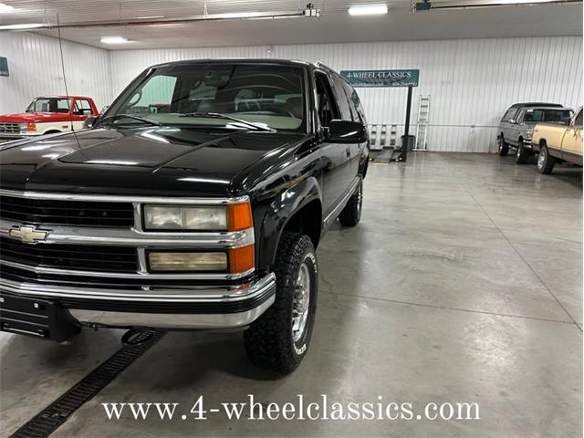 1999 Chevrolet Suburban (CC-1682152) for sale in Holland , Michigan