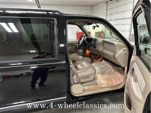1999 Chevrolet Suburban (CC-1682152) for sale in Holland , Michigan