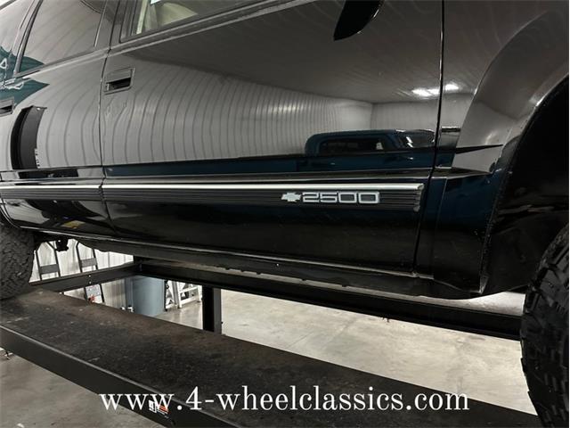 1999 Chevrolet Suburban (CC-1682152) for sale in Holland , Michigan