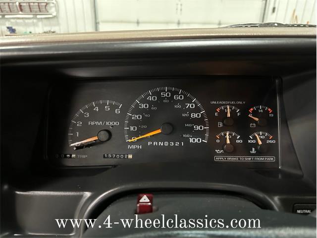 1999 Chevrolet Suburban (CC-1682152) for sale in Holland , Michigan