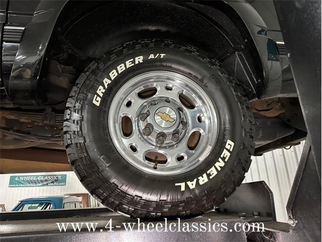 1999 Chevrolet Suburban (CC-1682152) for sale in Holland , Michigan