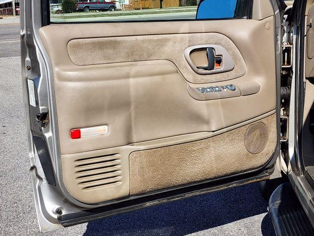 1999 GMC Suburban (CC-1682836) for sale in Hope Mills, North Carolina