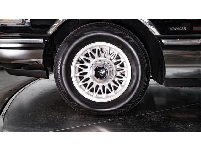 1996 Lincoln Town Car (CC-1688414) for sale in St. Louis, Missouri